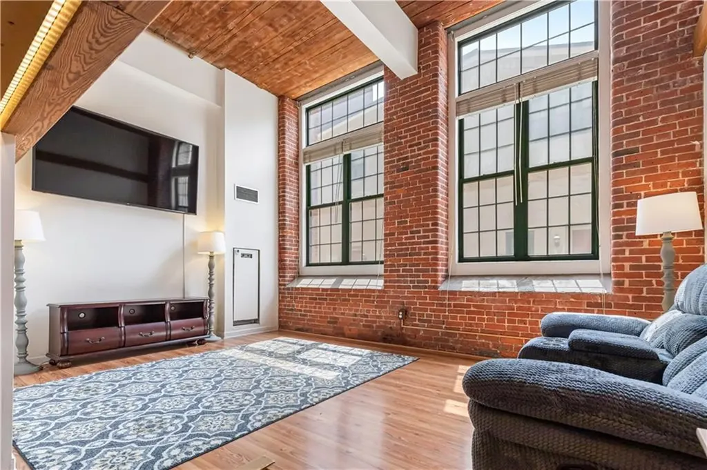 15 Higgins Street Smithfield RI 02917