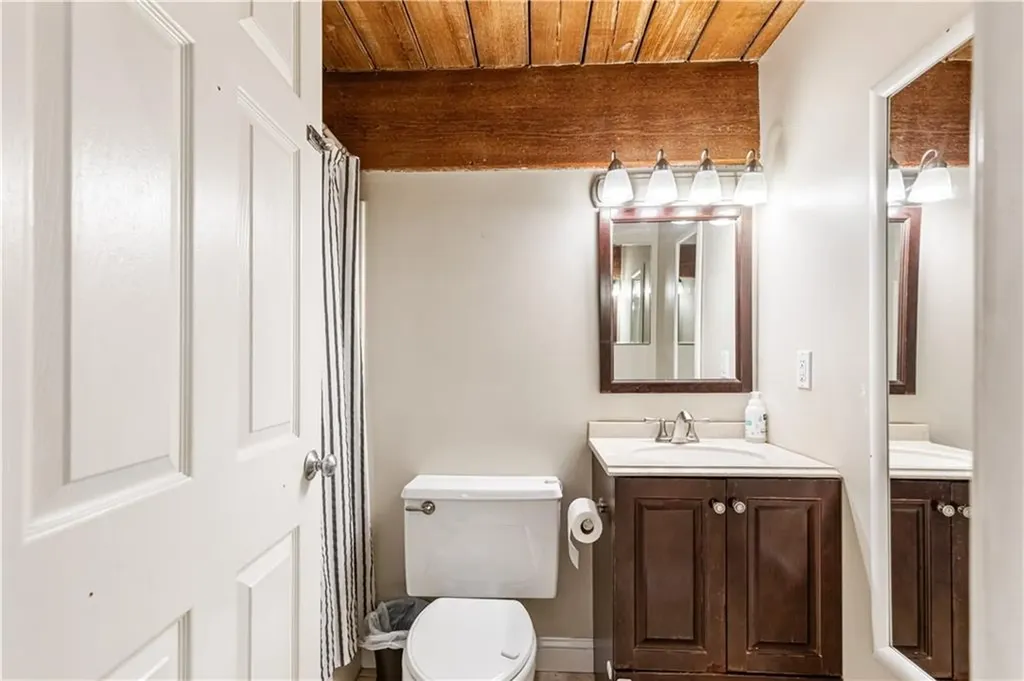 15 Higgins Street Smithfield RI 02917