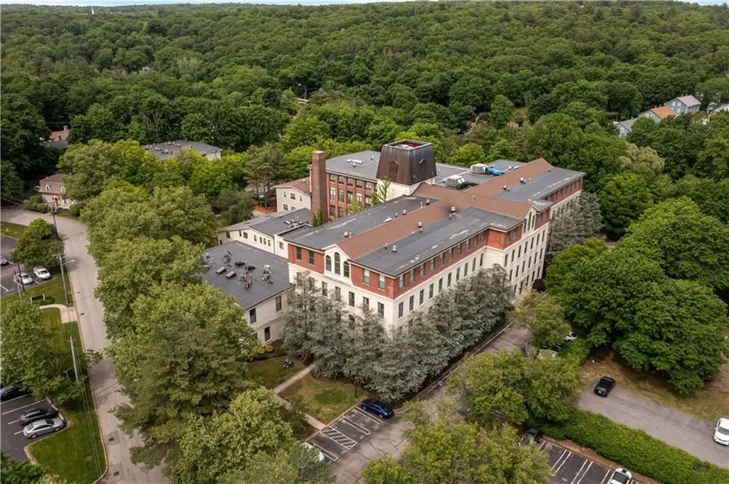 15 Higgins Street Smithfield RI 02917