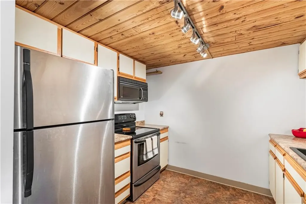 15 Higgins Street Smithfield RI 02917