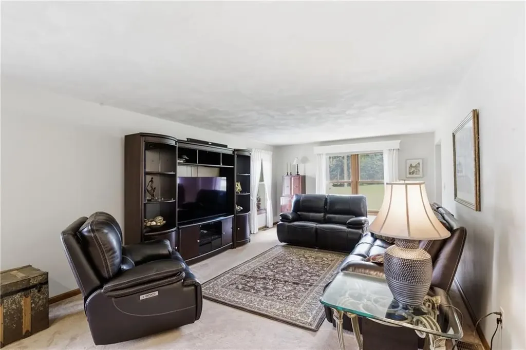 4 High Ridge Drive Lincoln RI 02865