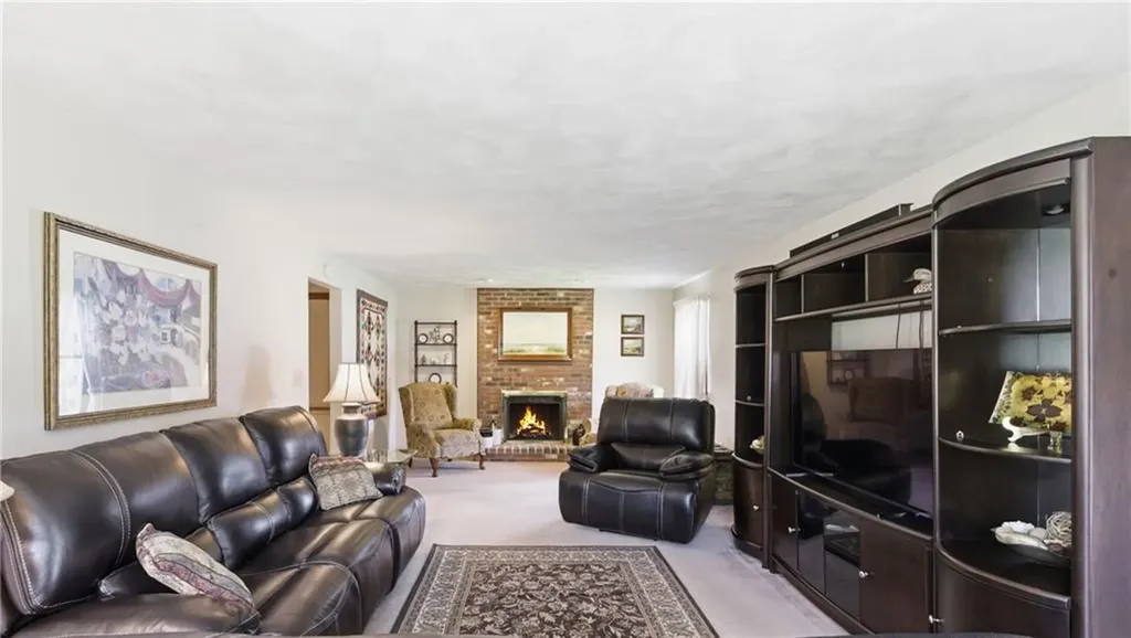 4 High Ridge Drive Lincoln RI 02865