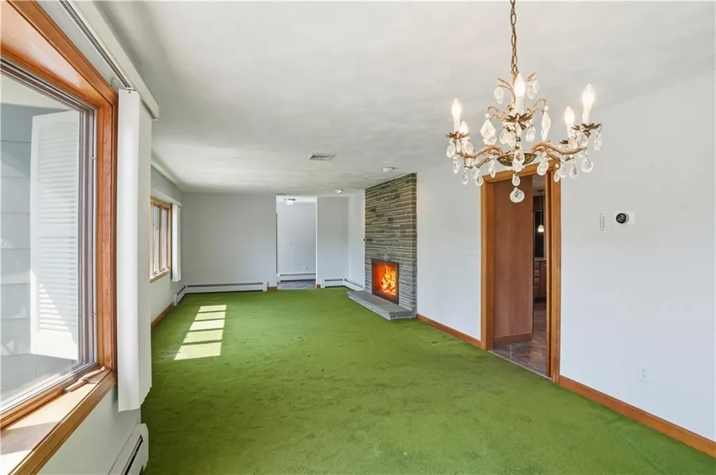 8 Wabasso Terrace Middletown RI 02842