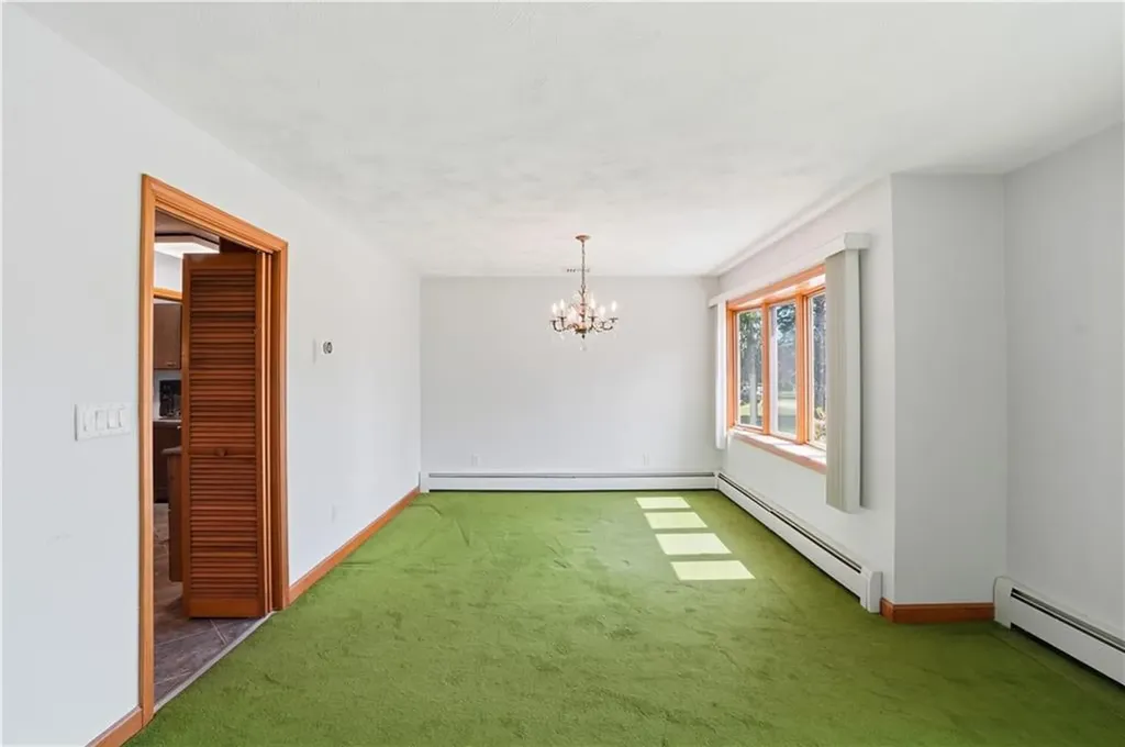 8 Wabasso Terrace Middletown RI 02842
