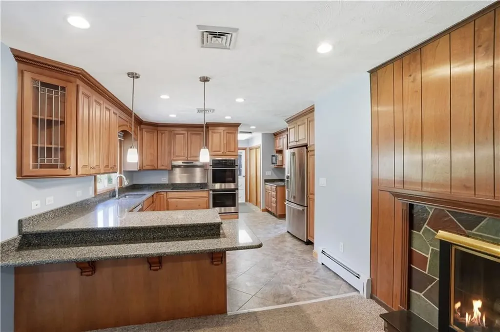 8 Wabasso Terrace Middletown RI 02842