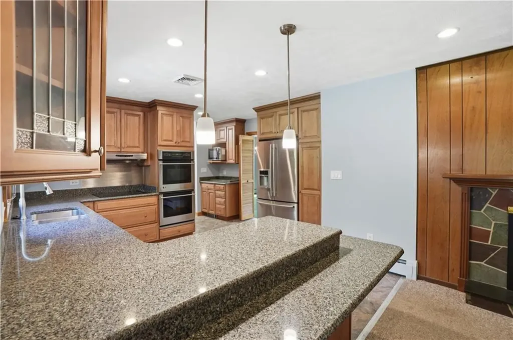 8 Wabasso Terrace Middletown RI 02842