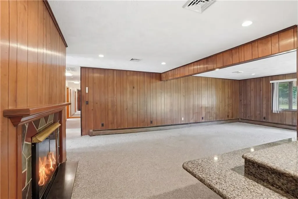 8 Wabasso Terrace Middletown RI 02842