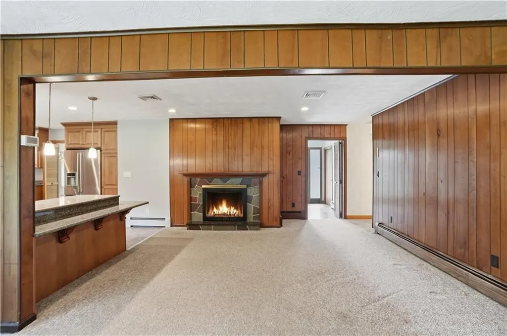 8 Wabasso Terrace Middletown RI 02842