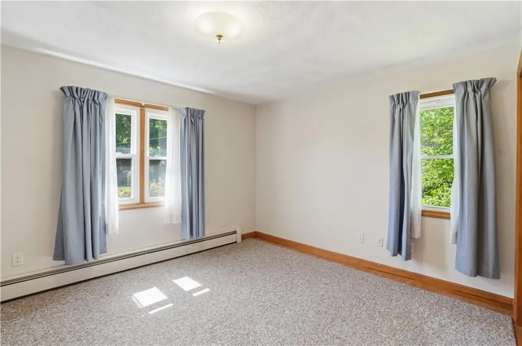 8 Wabasso Terrace Middletown RI 02842