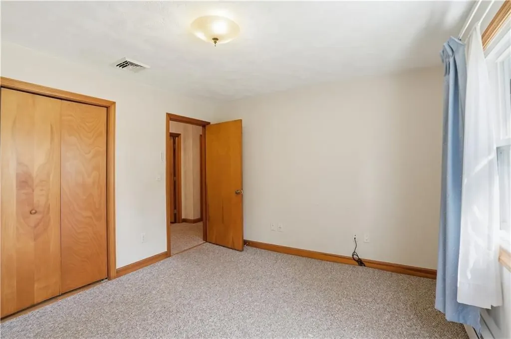 8 Wabasso Terrace Middletown RI 02842
