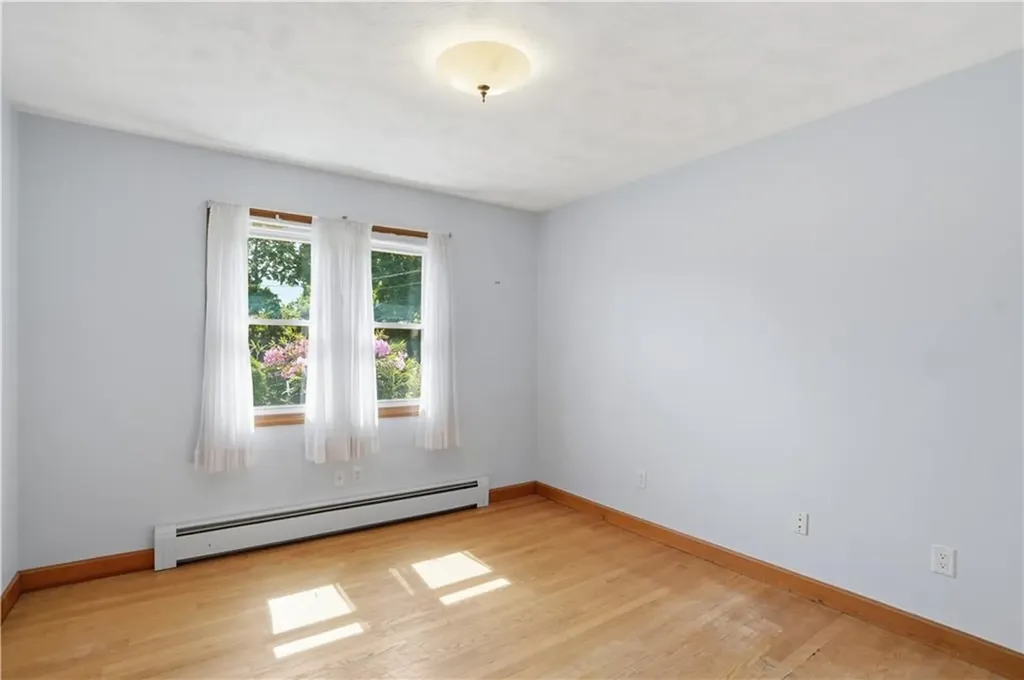 8 Wabasso Terrace Middletown RI 02842