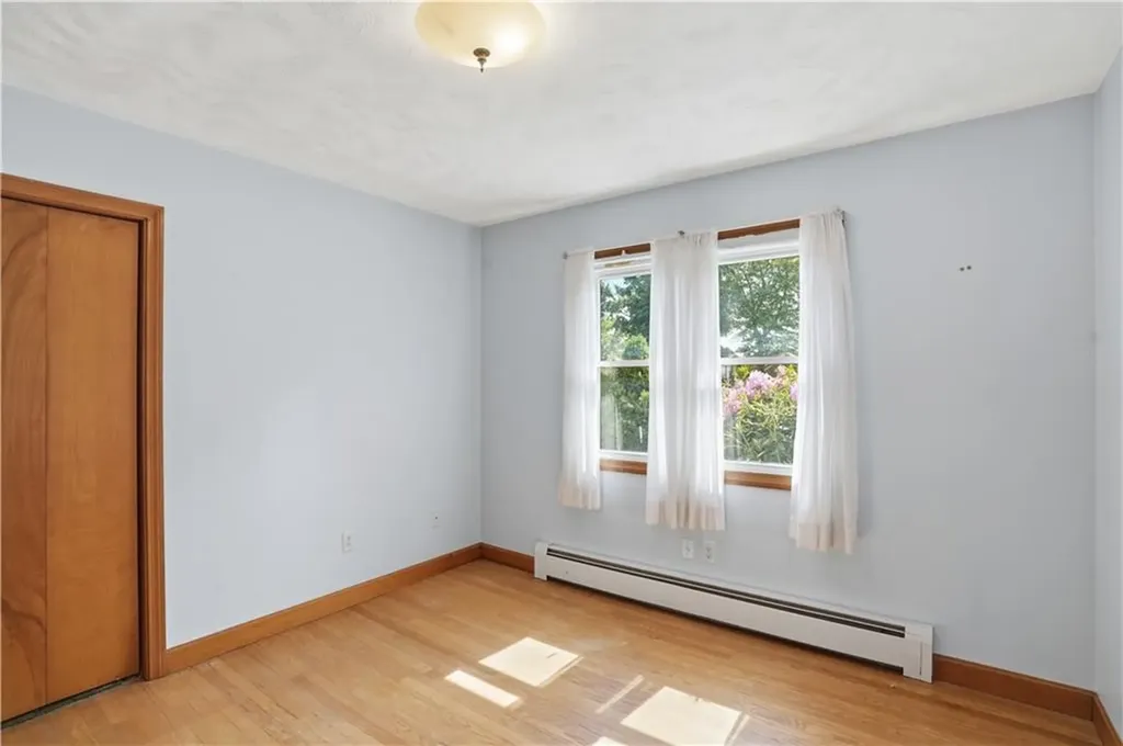 8 Wabasso Terrace Middletown RI 02842