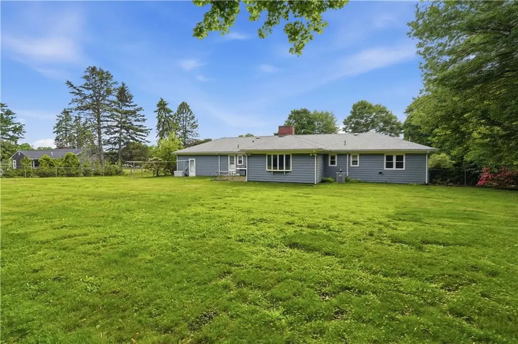 8 Wabasso Terrace Middletown RI 02842