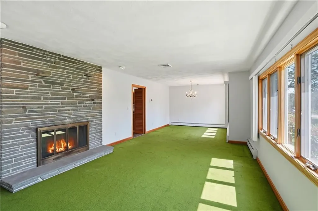 8 Wabasso Terrace Middletown RI 02842