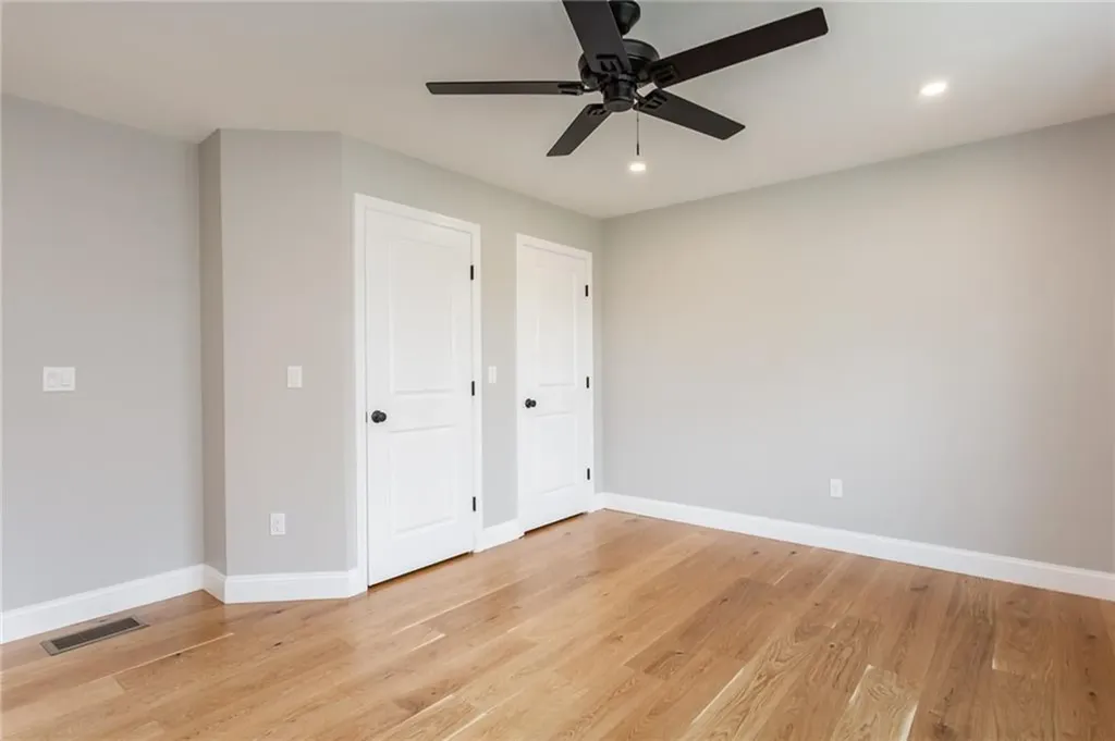 35 37 Glendale Avenue Tiverton RI 02878
