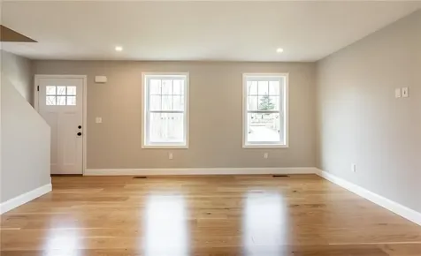 35 37 Glendale Avenue Tiverton RI 02878