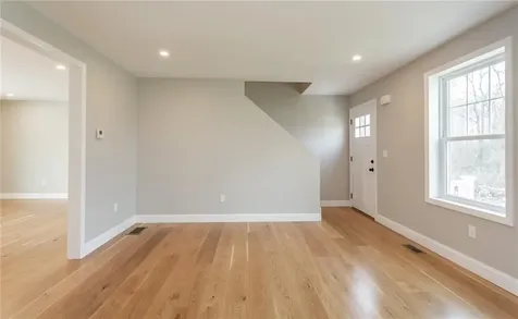 35 37 Glendale Avenue Tiverton RI 02878