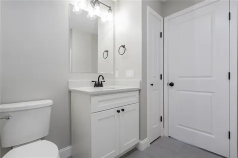 35 37 Glendale Avenue Tiverton RI 02878