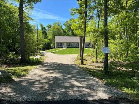 35 37 Glendale Avenue Tiverton RI 02878