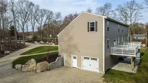 35 37 Glendale Avenue Tiverton RI 02878