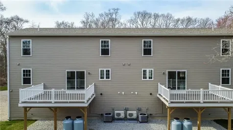 35 37 Glendale Avenue Tiverton RI 02878