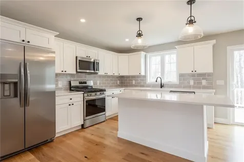 35 37 Glendale Avenue Tiverton RI 02878