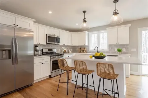 35 37 Glendale Avenue Tiverton RI 02878