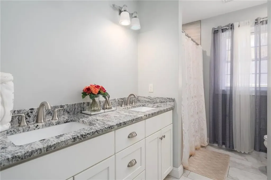 14 Dover Avenue Lincoln RI 02865