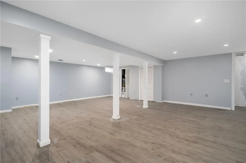14 Dover Avenue Lincoln RI 02865