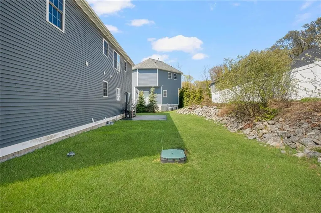14 Dover Avenue Lincoln RI 02865