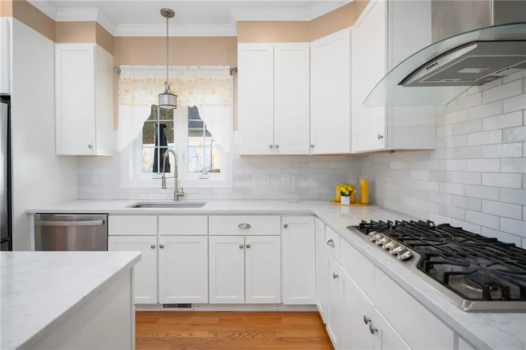 14 Dover Avenue Lincoln RI 02865