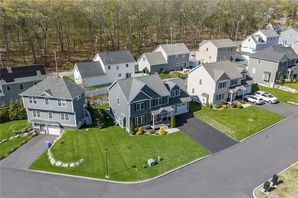14 Dover Avenue Lincoln RI 02865
