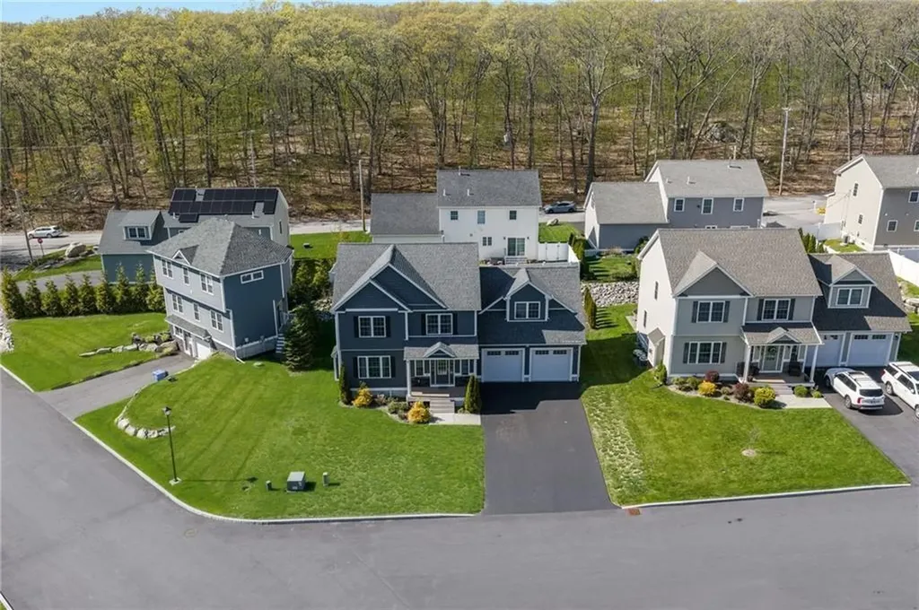 14 Dover Avenue Lincoln RI 02865