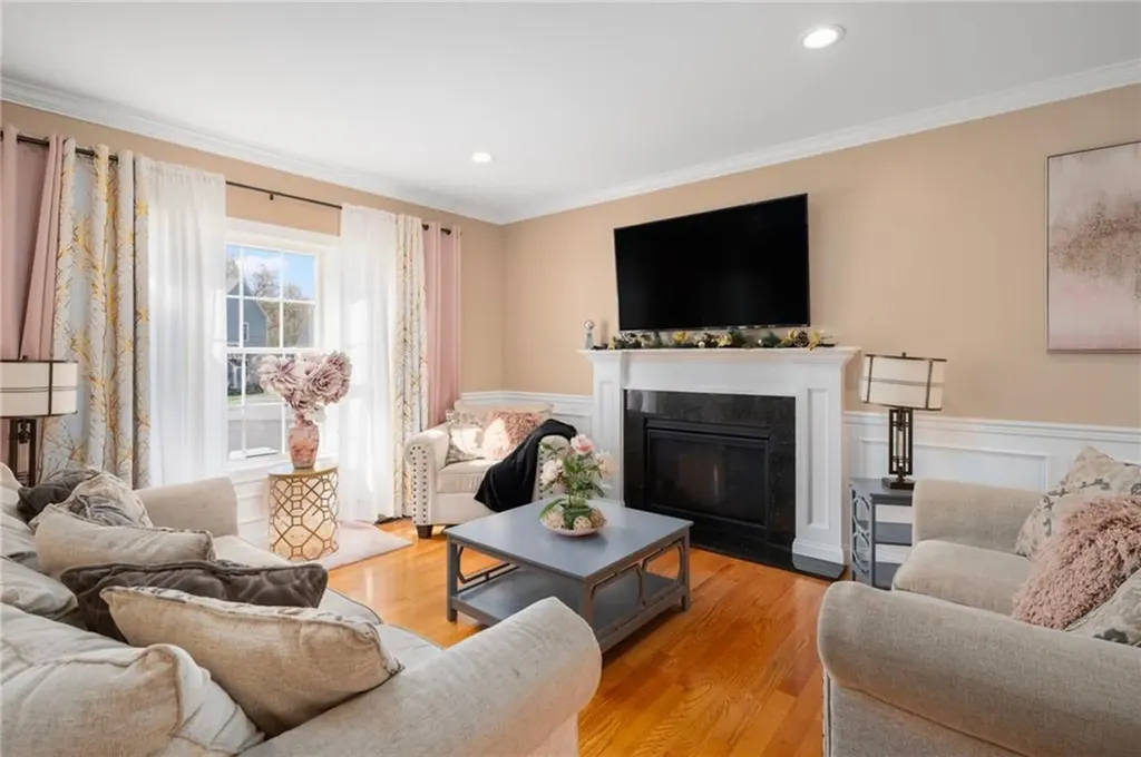 14 Dover Avenue Lincoln RI 02865