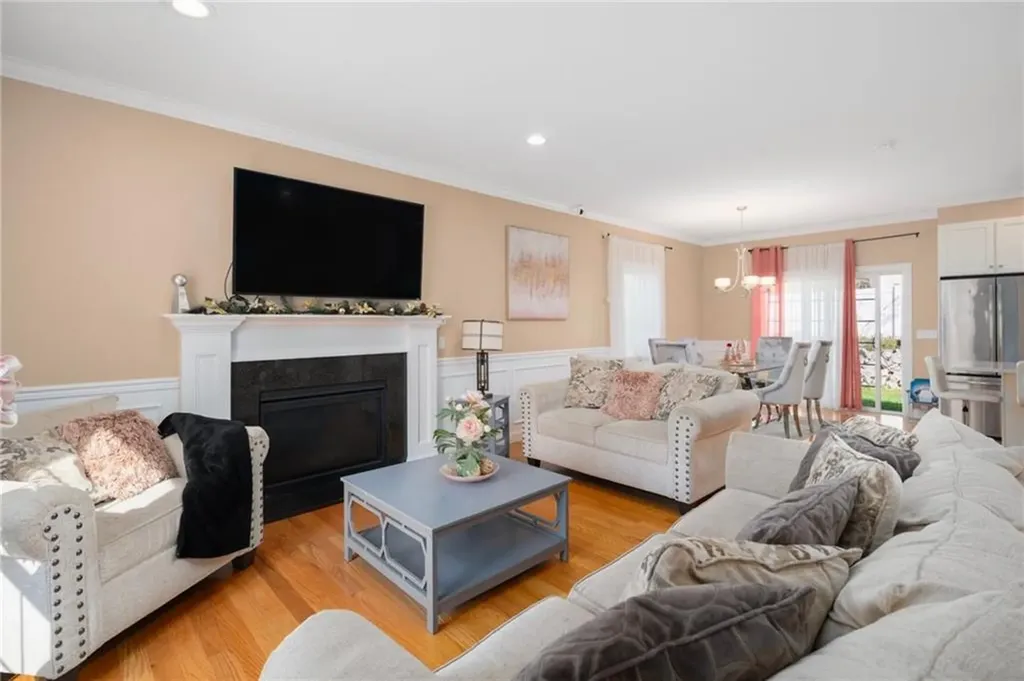 14 Dover Avenue Lincoln RI 02865