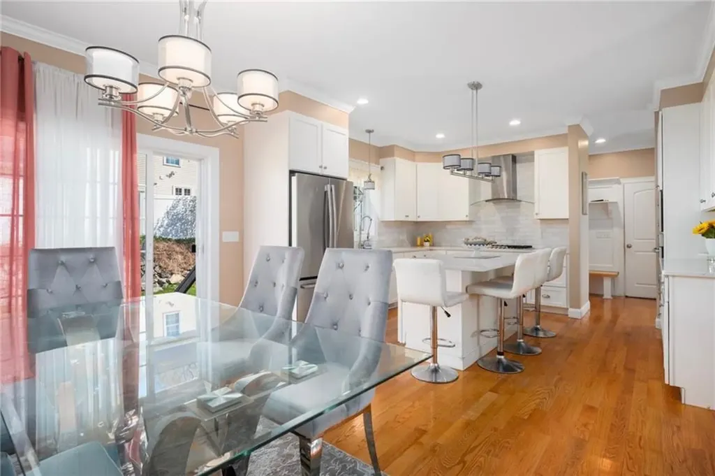 14 Dover Avenue Lincoln RI 02865