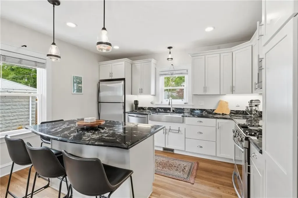 111 Anderton Avenue Pawtucket RI 02860