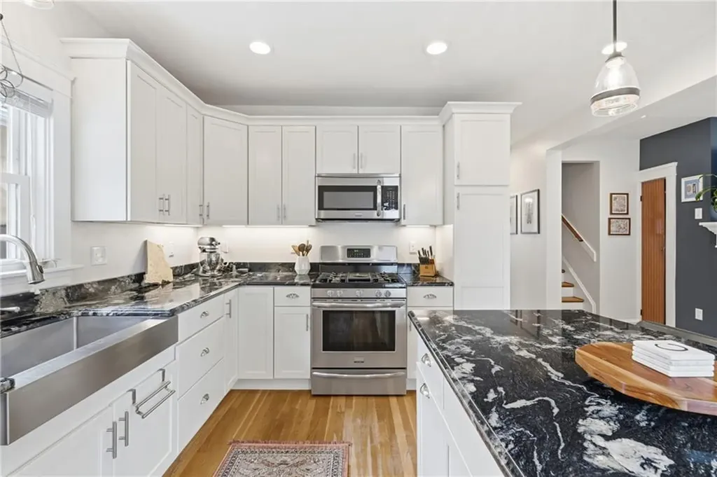 111 Anderton Avenue Pawtucket RI 02860