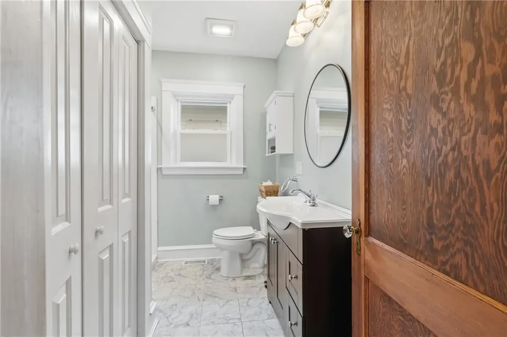 111 Anderton Avenue Pawtucket RI 02860