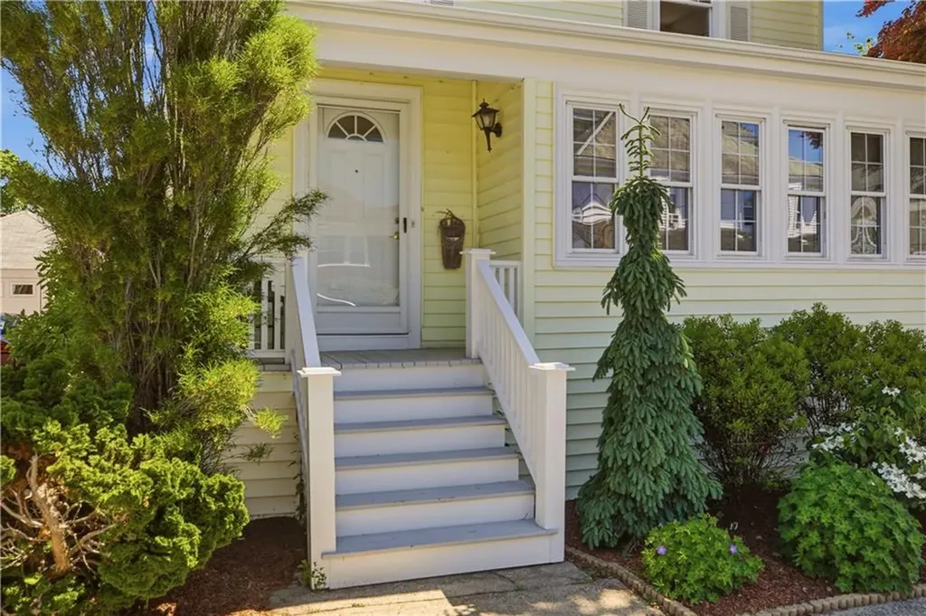 138 Gibbs Avenue Newport RI 02840
