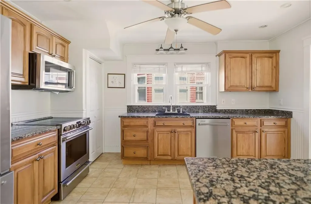138 Gibbs Avenue Newport RI 02840