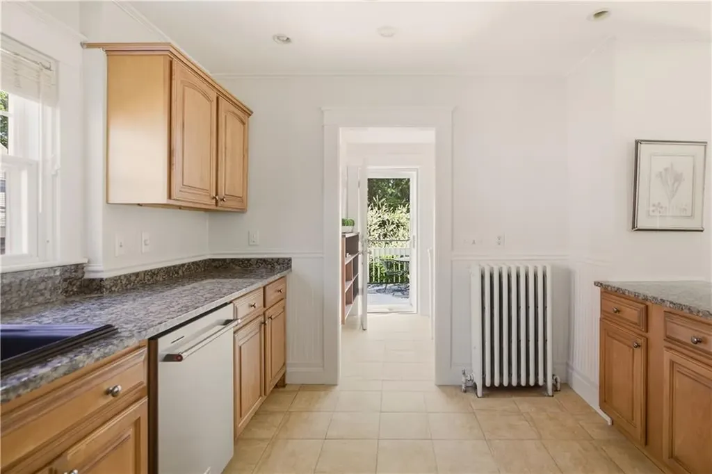 138 Gibbs Avenue Newport RI 02840