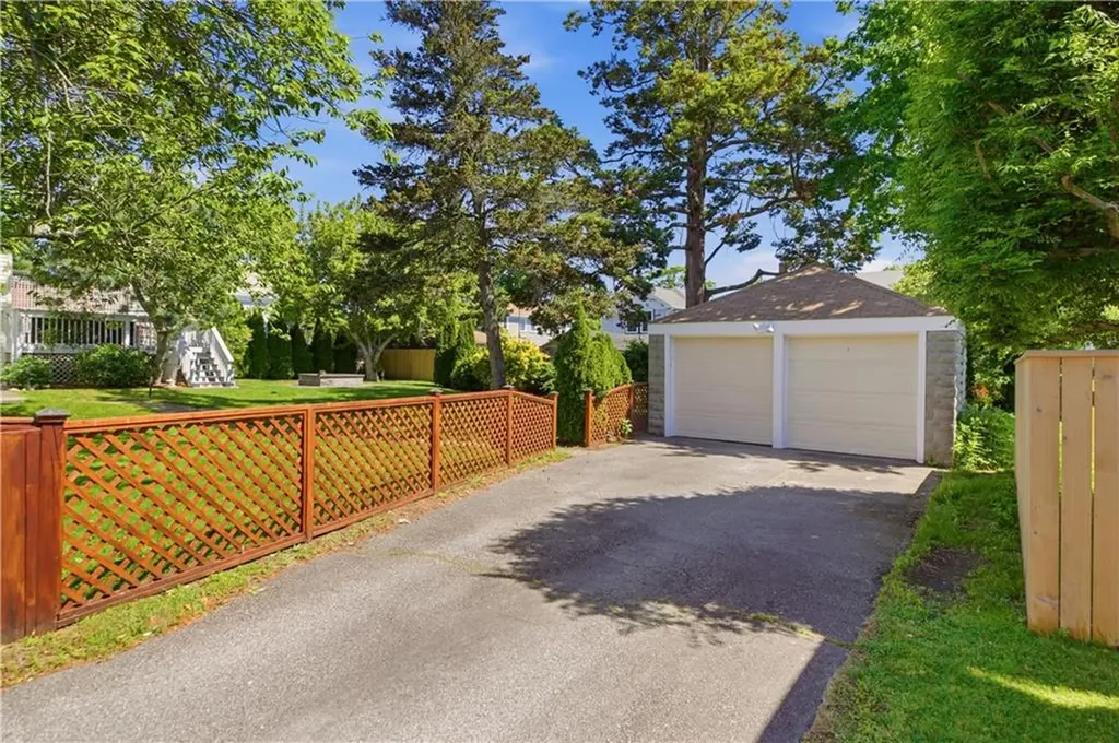 138 Gibbs Avenue Newport RI 02840