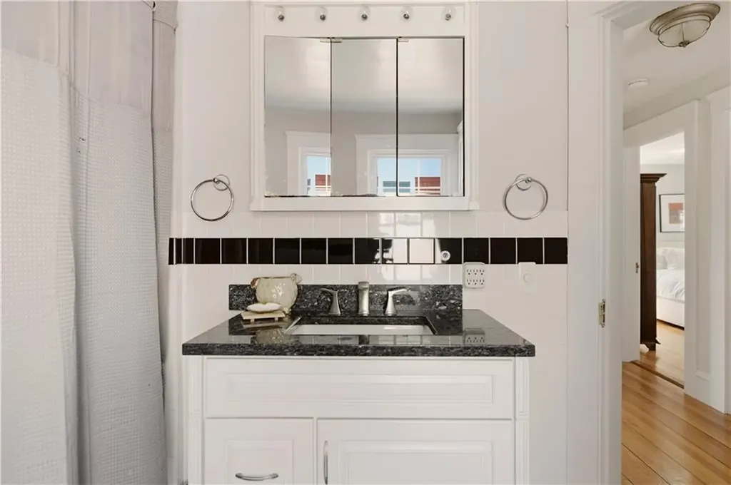 138 Gibbs Avenue Newport RI 02840