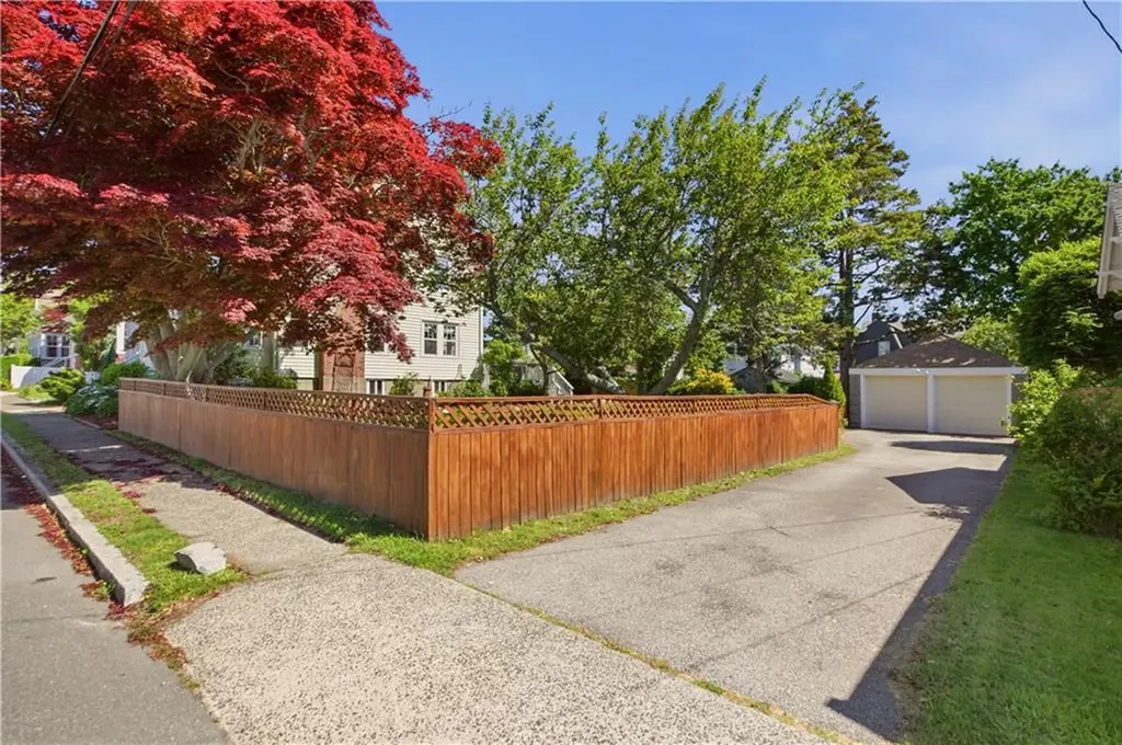 138 Gibbs Avenue Newport RI 02840