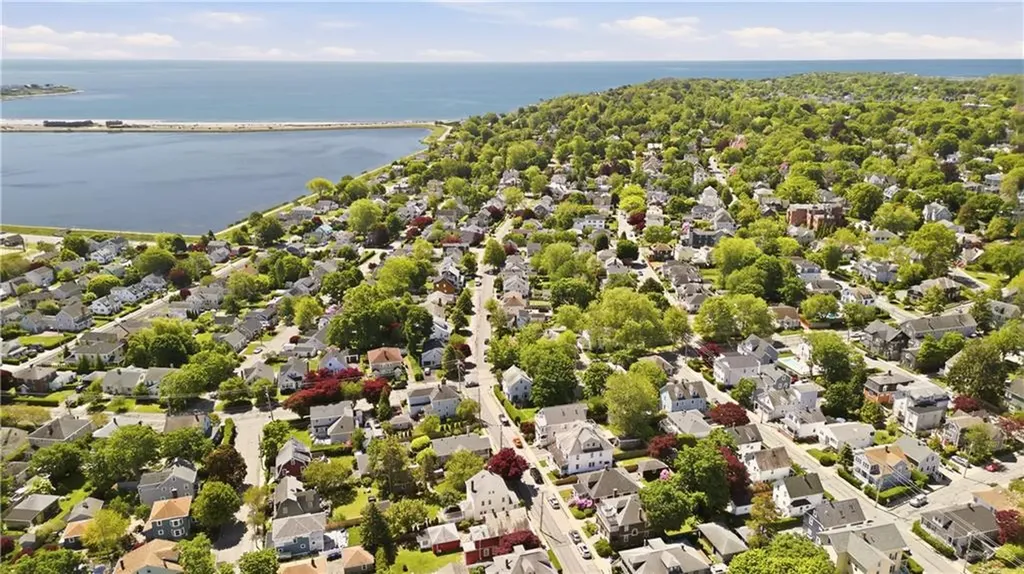 138 Gibbs Avenue Newport RI 02840