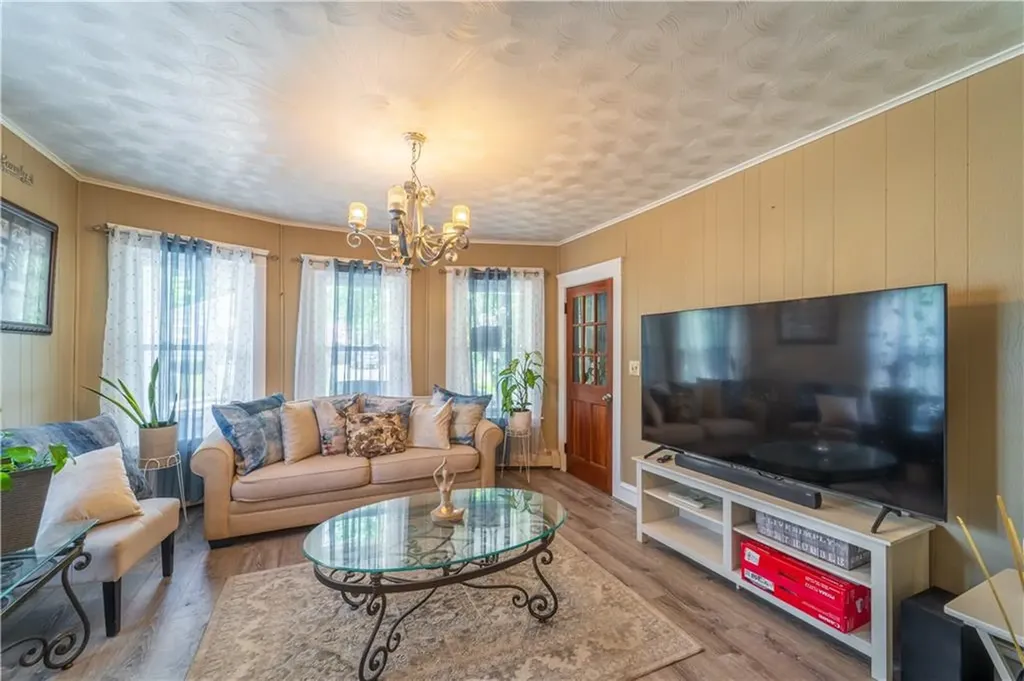 18 Dunnell Avenue Pawtucket RI 02860