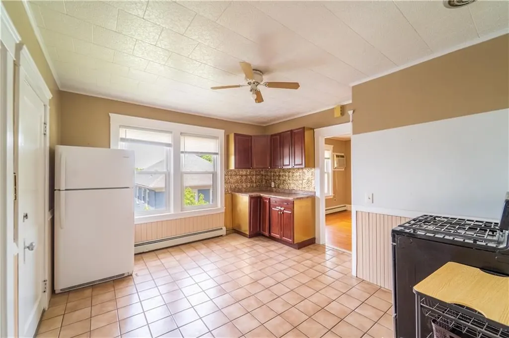 18 Dunnell Avenue Pawtucket RI 02860