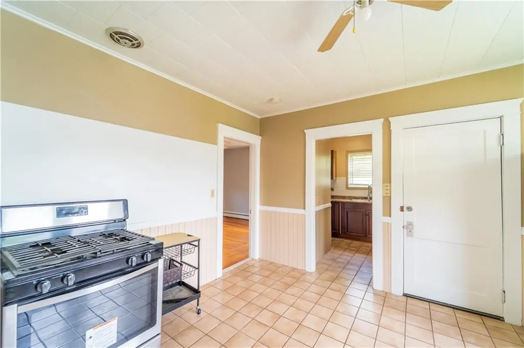 18 Dunnell Avenue Pawtucket RI 02860