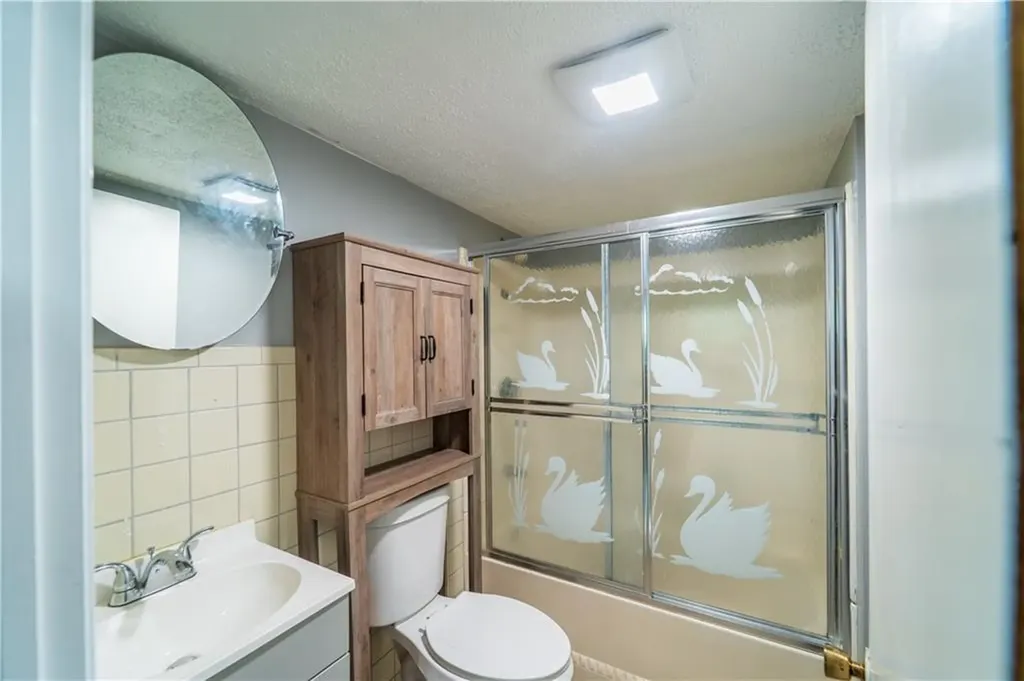 18 Dunnell Avenue Pawtucket RI 02860